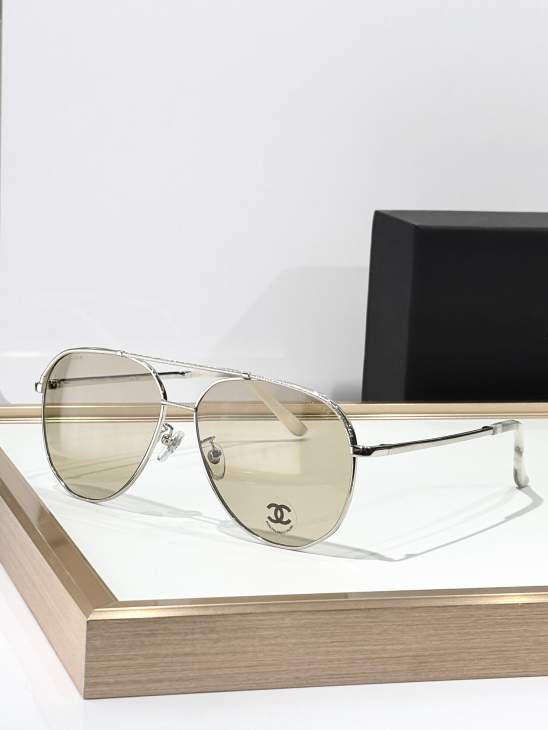 Picture of Chanel Sunglasses _SKUfw77837184fw